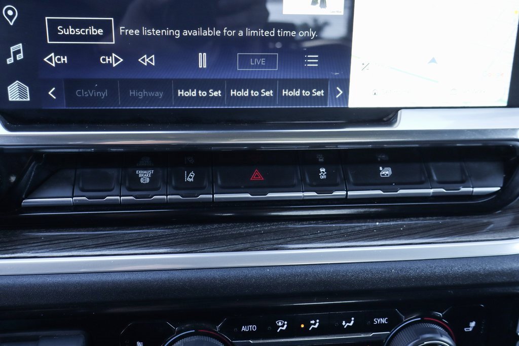 Used 2025 Chevrolet Silverado 3500 LT w/ Convenience Package image 35