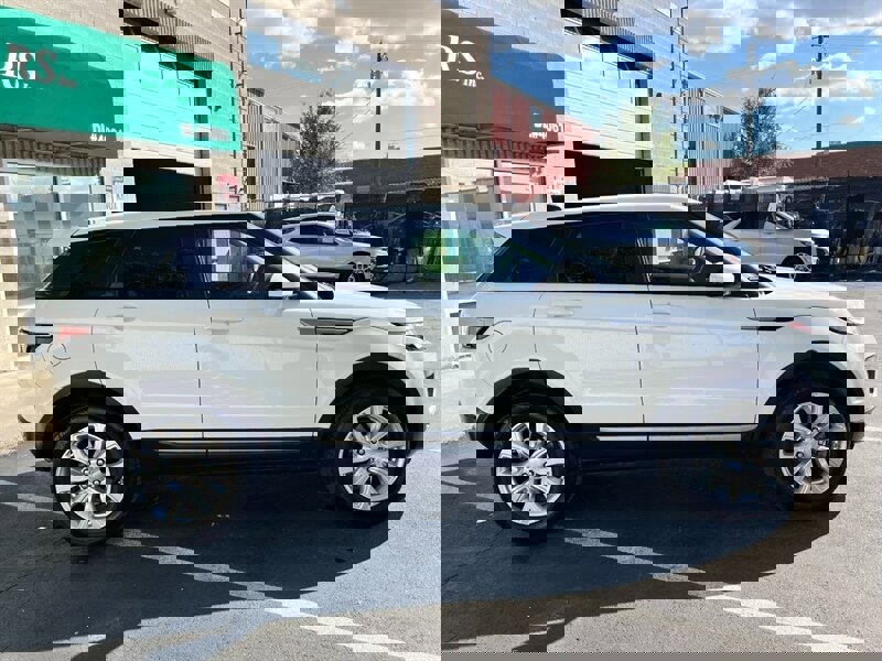 Used 2018 Land Rover Range Rover Evoque SE image 9