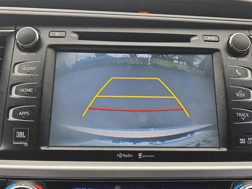 Used 2015 Toyota Highlander Limited image 24