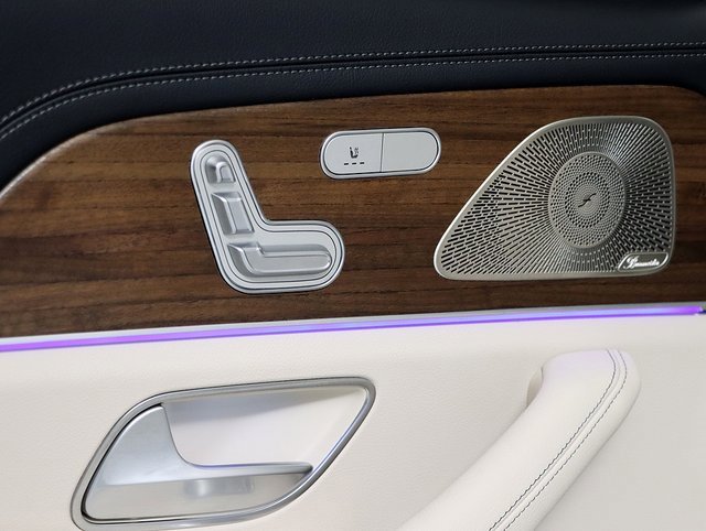 Certified 2025 Mercedes-Benz GLS 580 4MATIC image 32