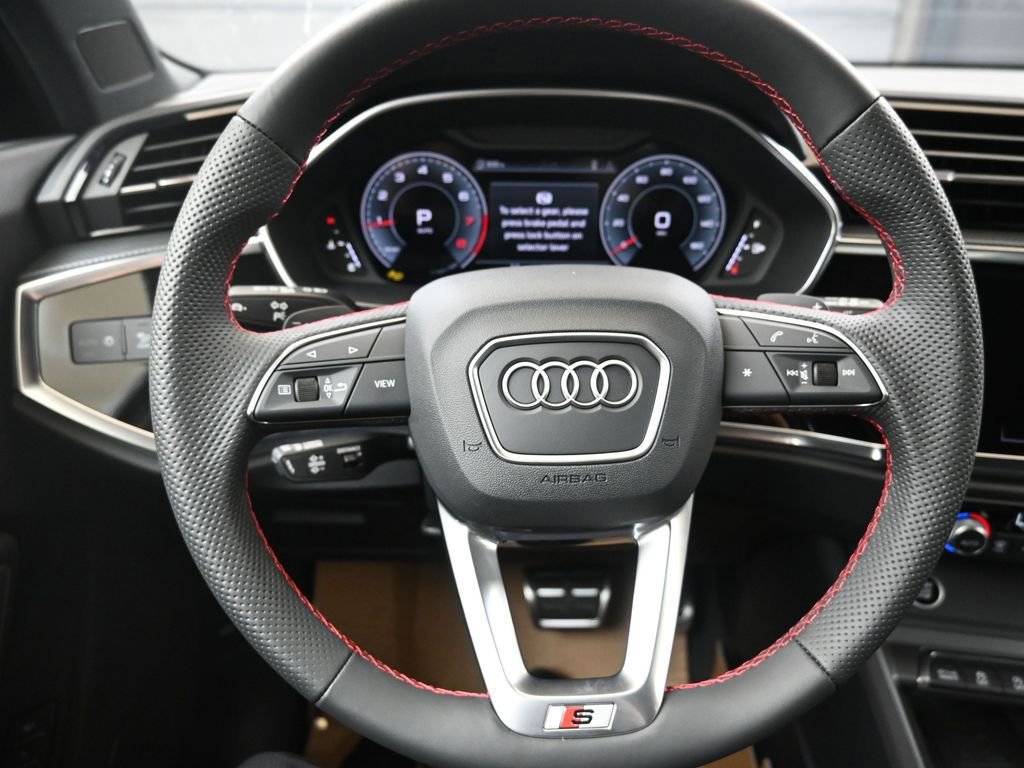 Used 2025 Audi Q3 2.0T Premium Plus w/ Premium Plus Package image 26
