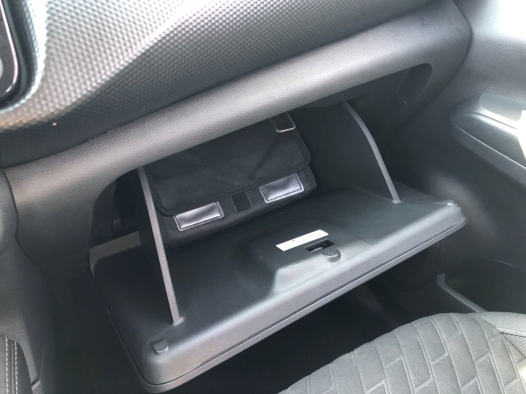 Used 2022 Nissan Kicks SV FWD image 31