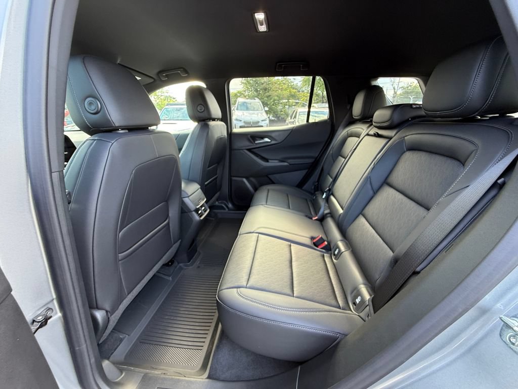 New 2027 Chevrolet Equinox LT w/ Convenience Package II FWD image 23