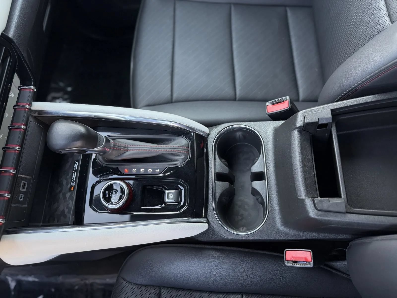 Used 2024 GMC Canyon AT4X AWD/4WD image 41