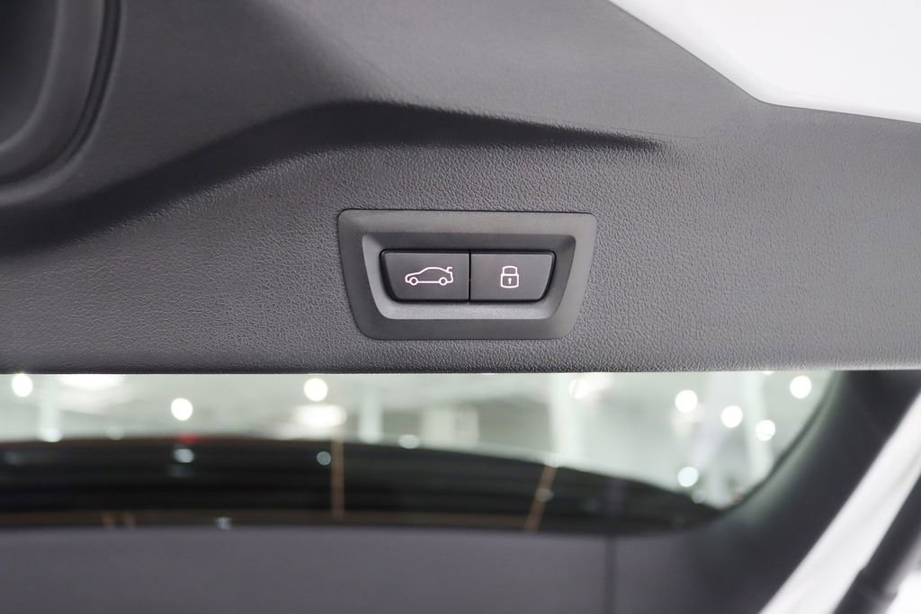 Used 2026 BMW X5 M60i image 43