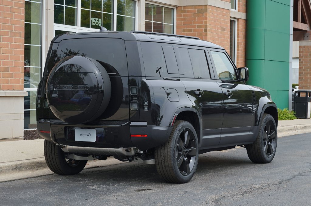 New 2026 Land Rover Defender 110 S AWD/4WD image 6