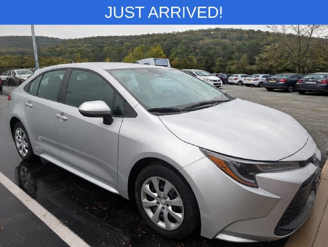 Used 2024 Toyota Corolla LE FWD image 1