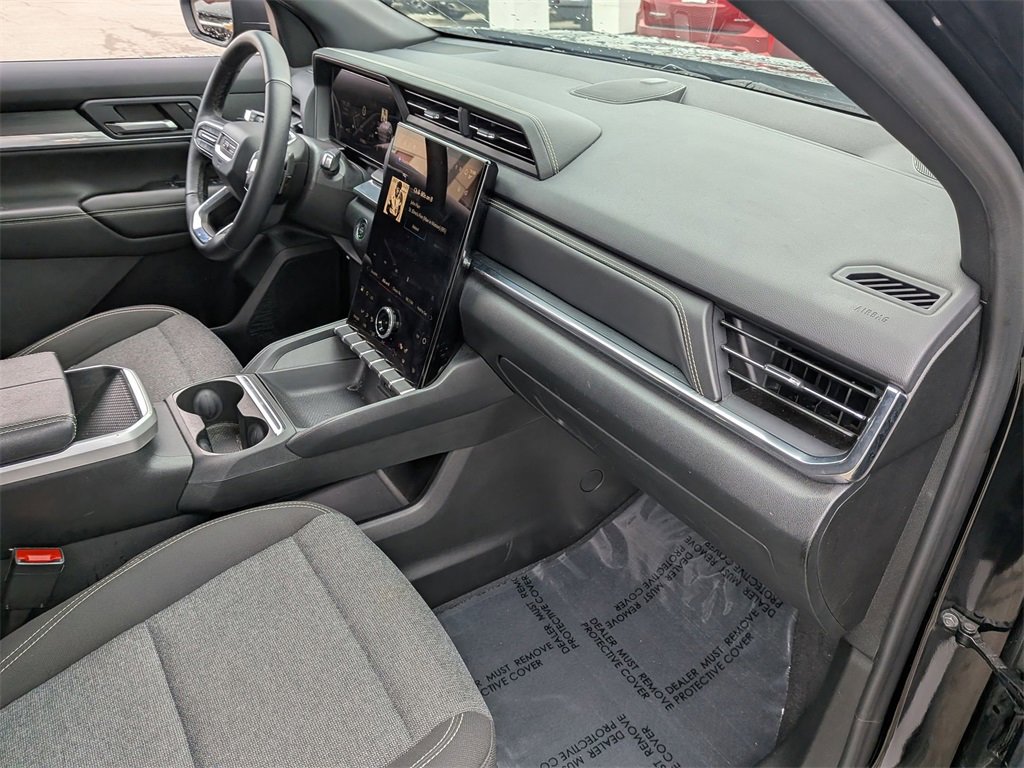 Used 2025 GMC Terrain Elevation image 30