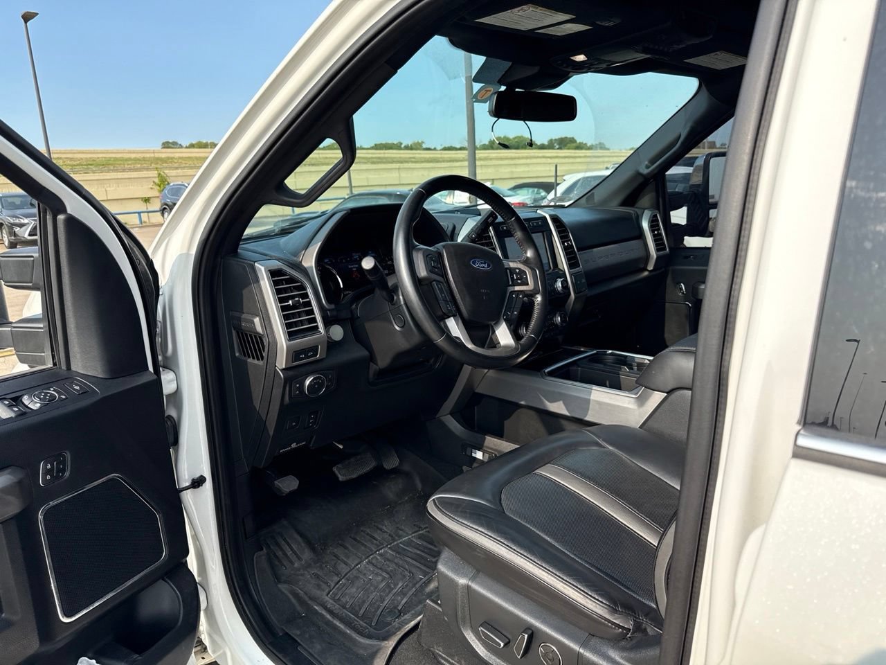 Used 2020 Ford F450 Platinum w/ FX4 Off-Road Package AWD/4WD image 20