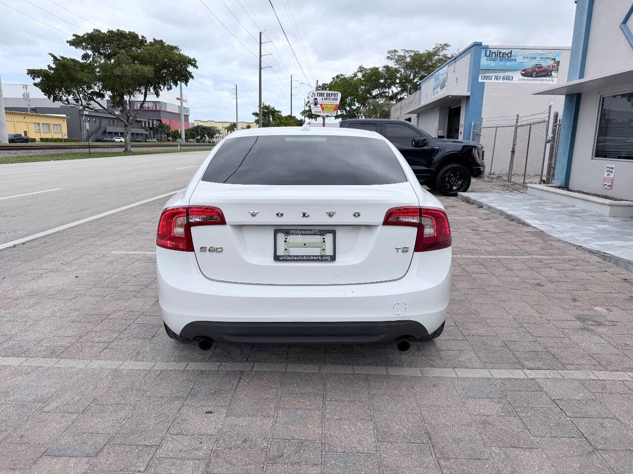 Used 2012 Volvo S60 T5 image 9