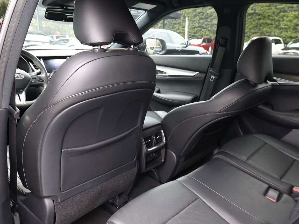 Certified 2023 INFINITI QX55 Luxe w/ Cargo Package image 18