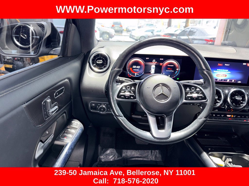 Used 2021 Mercedes-Benz GLA 250 4MATIC w/ Premium Package image 21