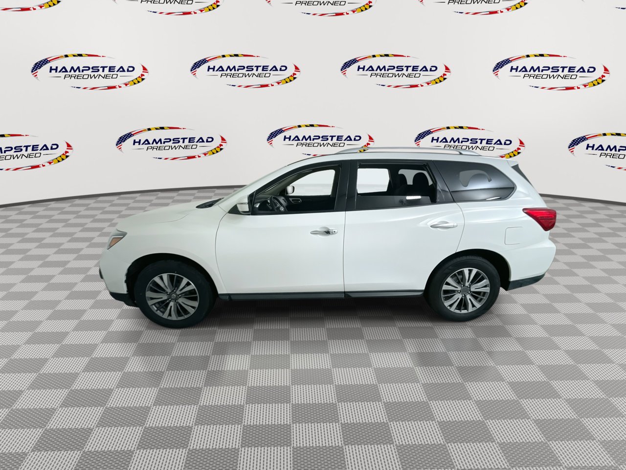 Used 2019 Nissan Pathfinder SV image 5