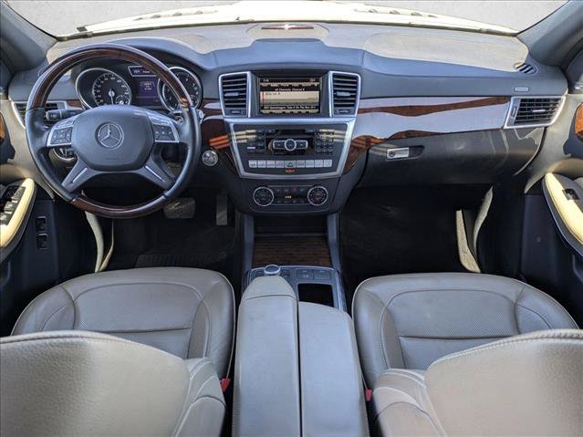 Used 2013 Mercedes-Benz GL 550 4MATIC image 18