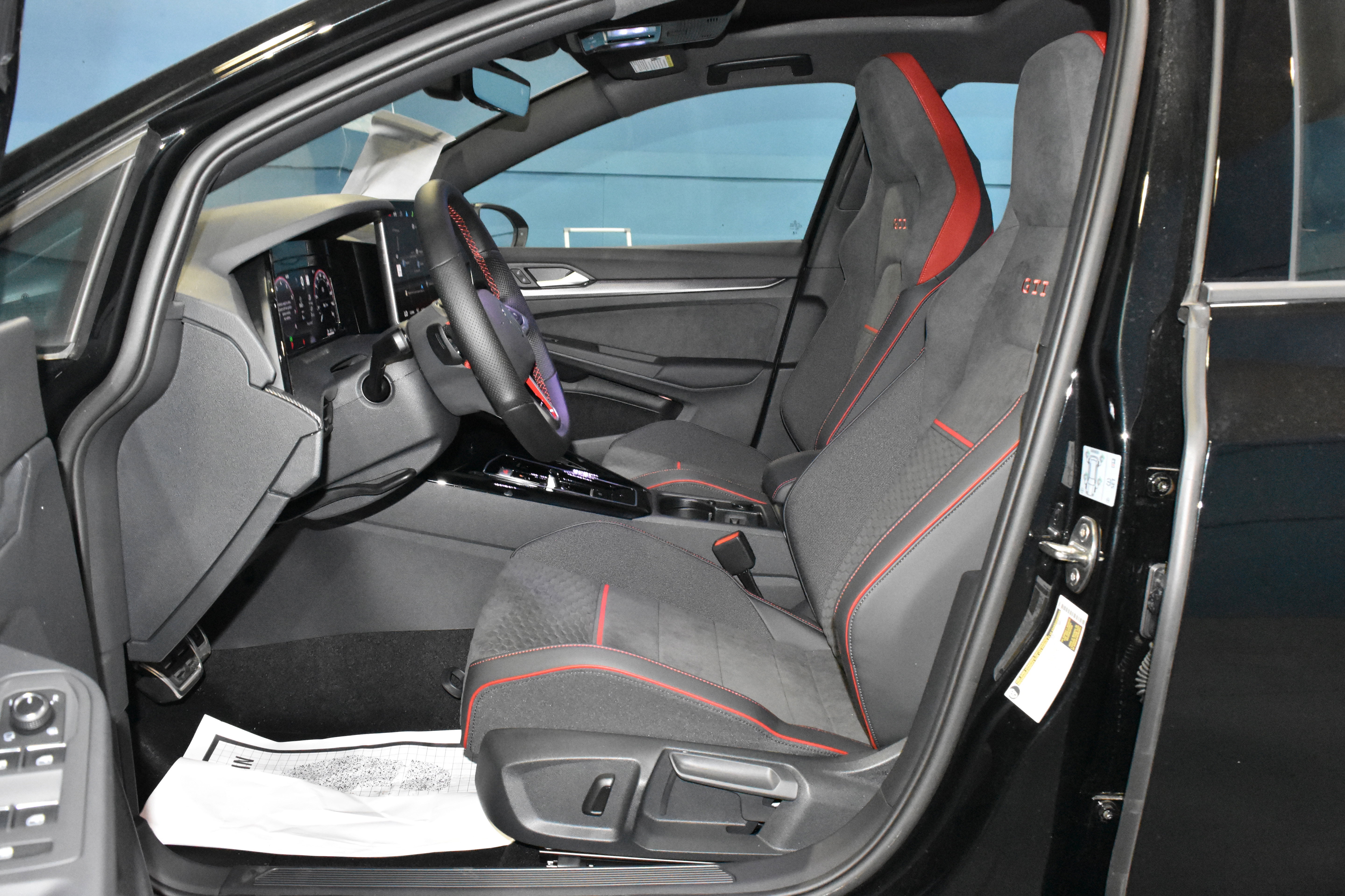 New 2026 Volkswagen GTI SE FWD image 5