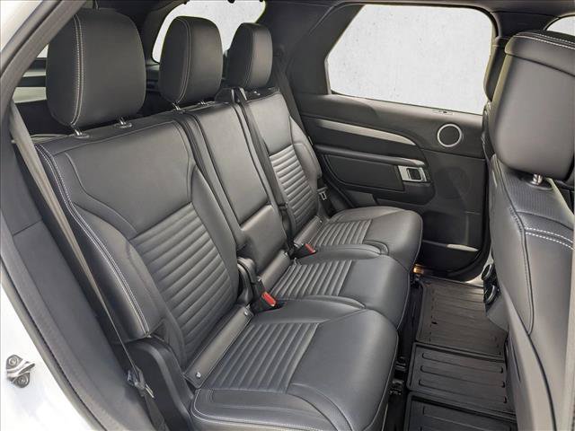 Used 2025 Land Rover Discovery Dynamic SE AWD/4WD image 21