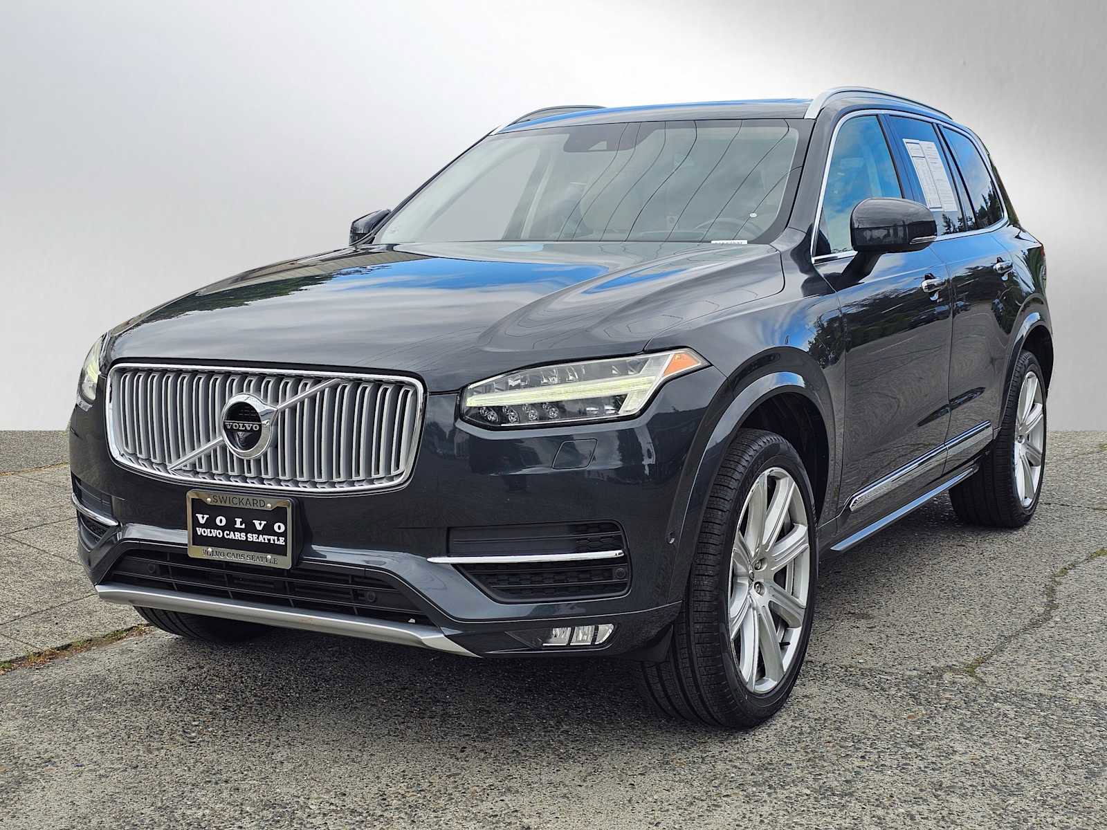 Used 2017 Volvo XC90 T6 Inscription w/ Vision Package AWD/4WD image 7