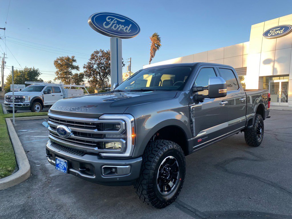 New 2026 Ford F250 4x4 Crew Cab Super Duty image 1