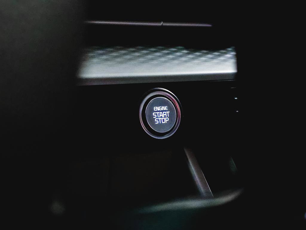 Used 2024 Kia Carnival LX image 25