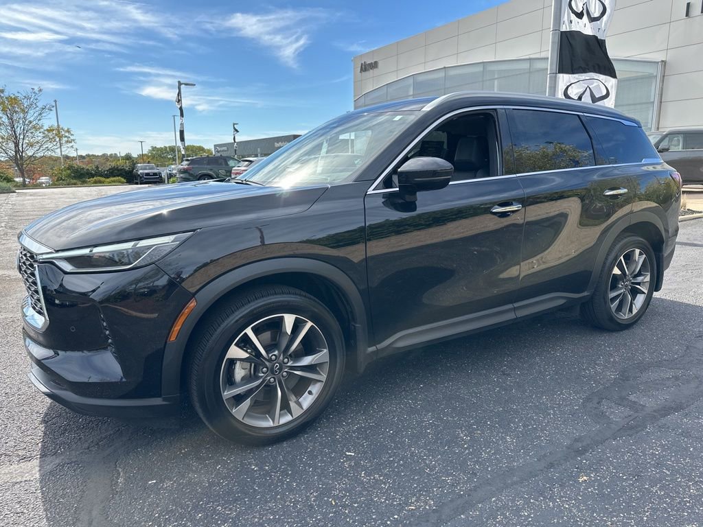 Certified 2025 INFINITI QX60 Luxe w/ Vision Package image 11