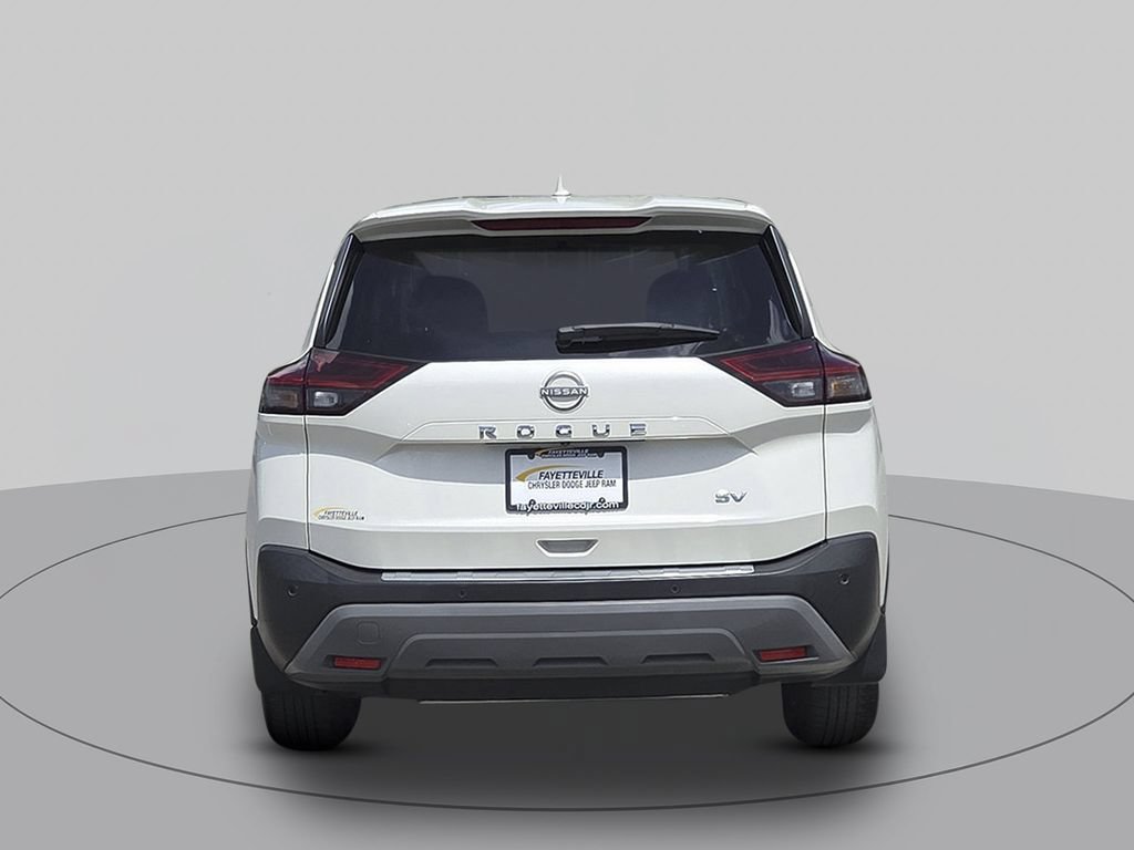 Used 2023 Nissan Rogue SV FWD image 4