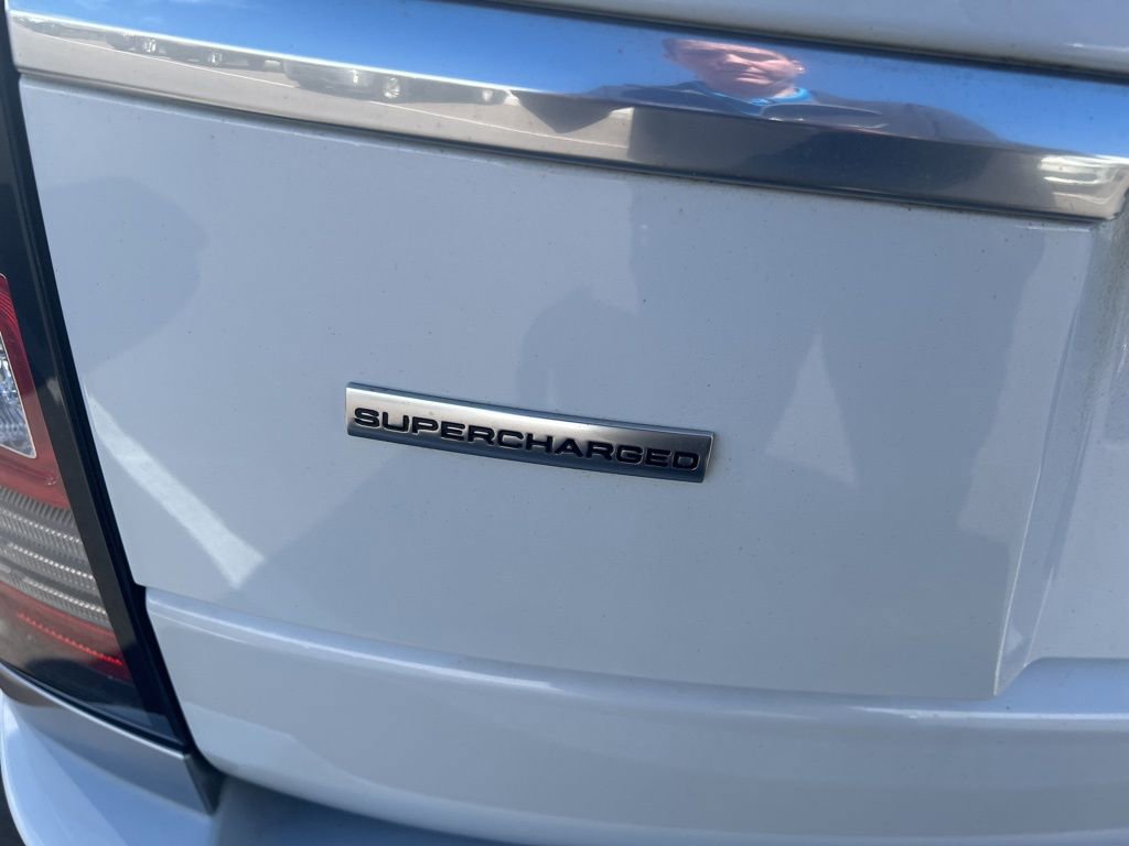 Used 2015 Land Rover Range Rover Supercharged image 13