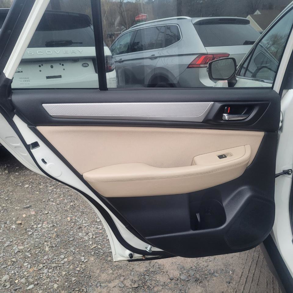 Used 2015 Subaru Outback 2.5i Premium AWD/4WD image 32