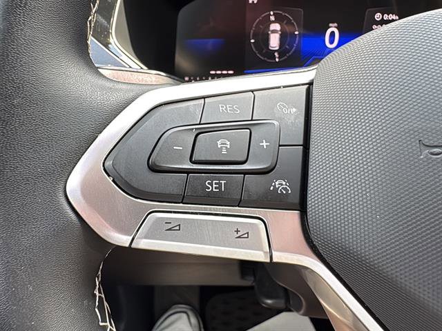 Certified 2023 Volkswagen Taos SE image 15
