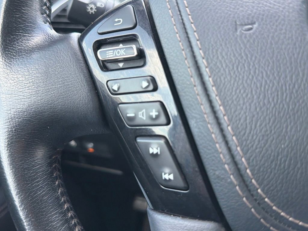 Used 2021 Nissan Armada Platinum image 28