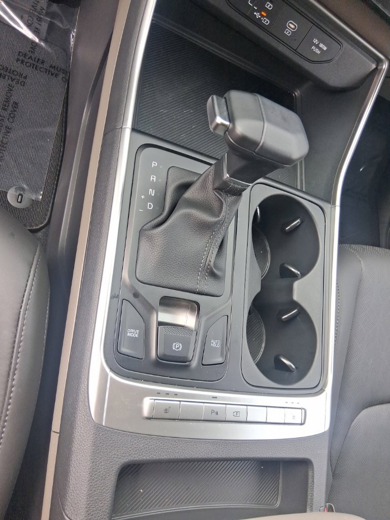 Certified 2026 Kia Carnival FWD image 14