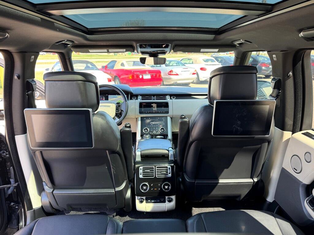 Used 2018 Land Rover Range Rover Supercharged image 32