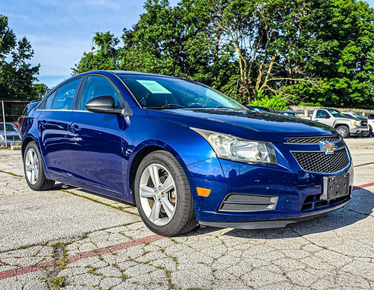 Used 2012 Chevrolet Cruze LS w/ Connectivity Package FWD image 1