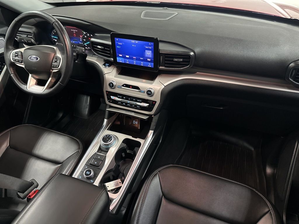 Used 2023 Ford Explorer XLT w/ Equipment Group 202A image 12