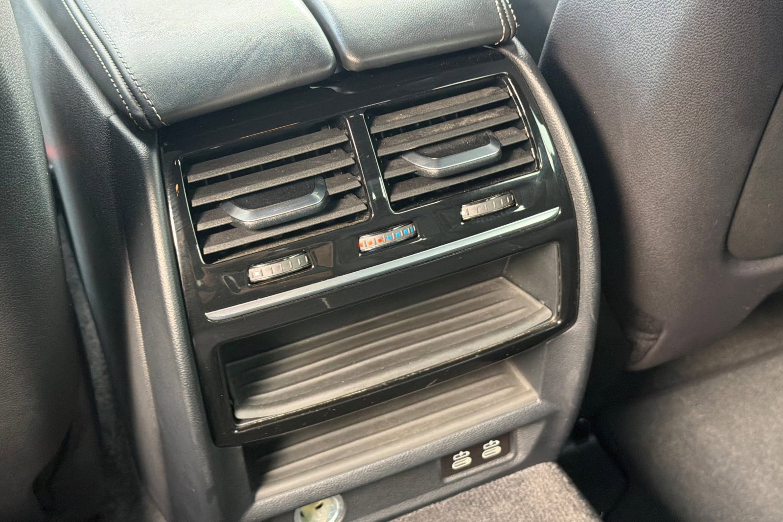 Used 2020 BMW 540i w/ M Sport Package image 16