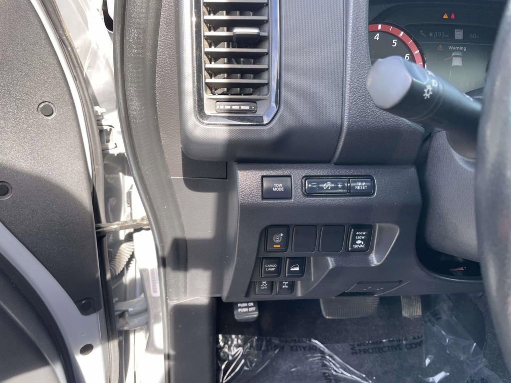 Used 2023 Nissan Frontier PRO-4X w/ Pro-4X Premium Package image 31