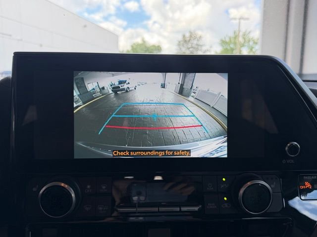 Used 2023 Toyota Highlander XLE FWD image 19
