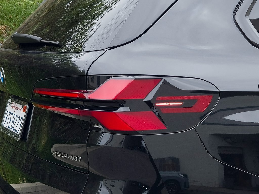 Used 2025 BMW X5 sDrive40i w/ Executive Package image 7