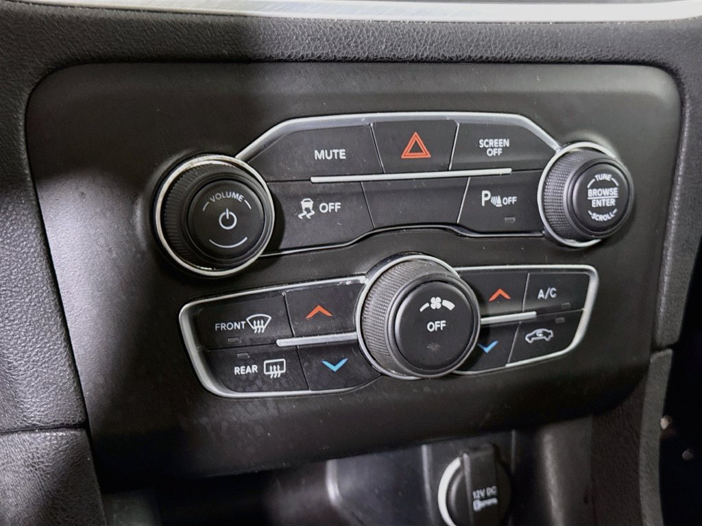 Used 2022 Dodge Charger SXT RWD image 8