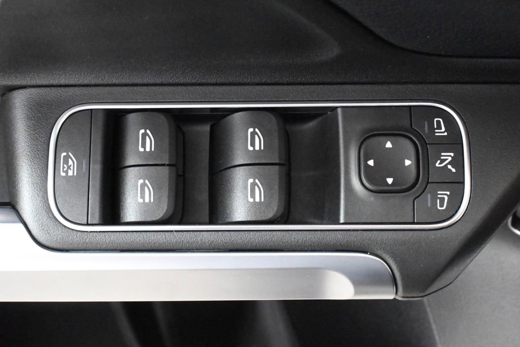 Certified 2026 Mercedes-Benz GLB 250 4MATIC image 27