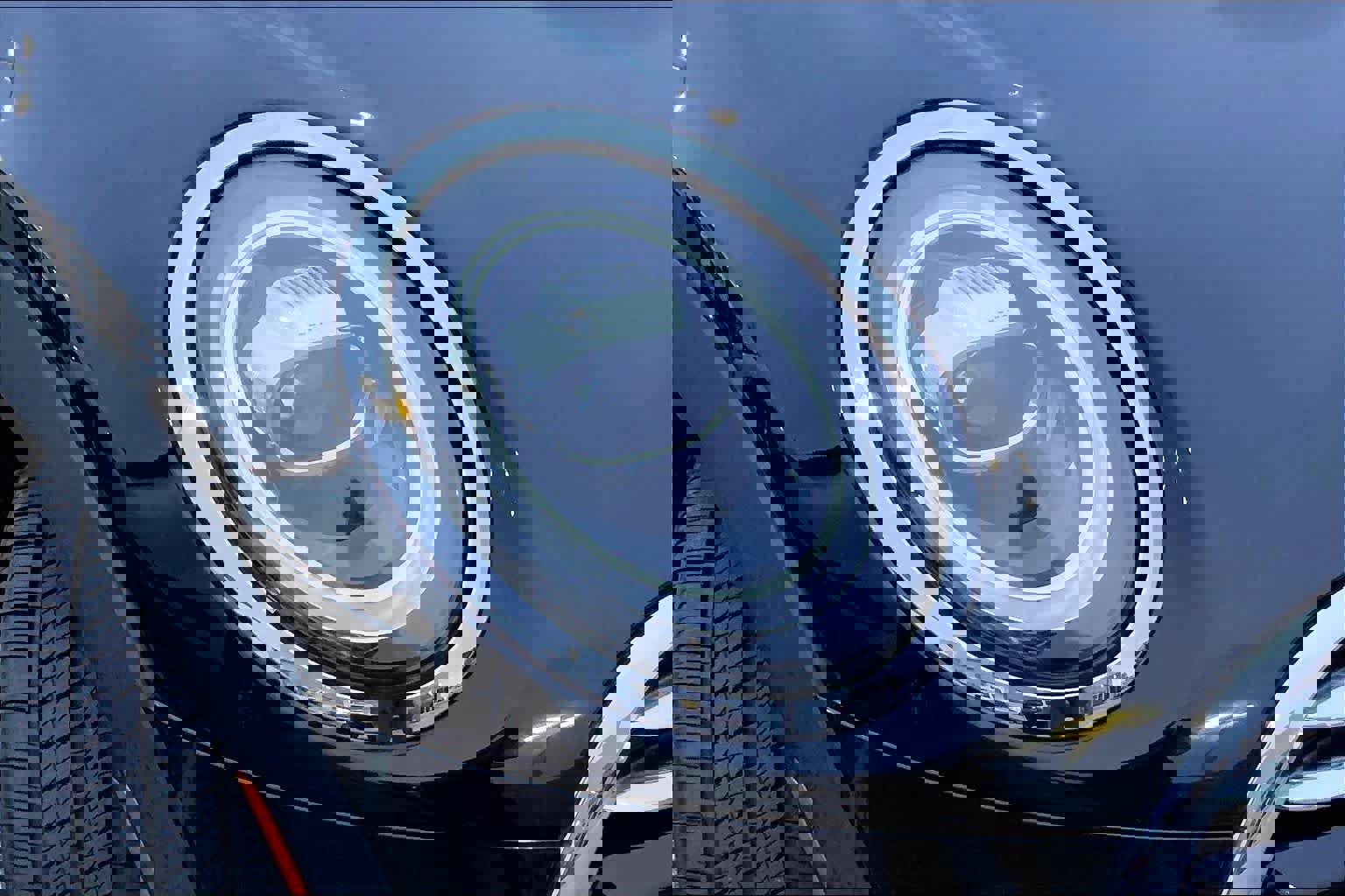 Used 2019 MINI Cooper 4-Door Hardtop w/ Premium Package image 26