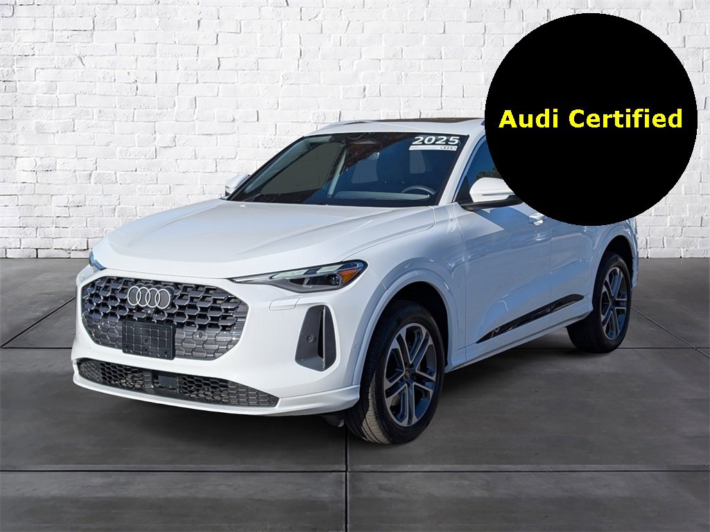 Certified 2025 Audi Q5 Premium w/ Convenience Package image 4