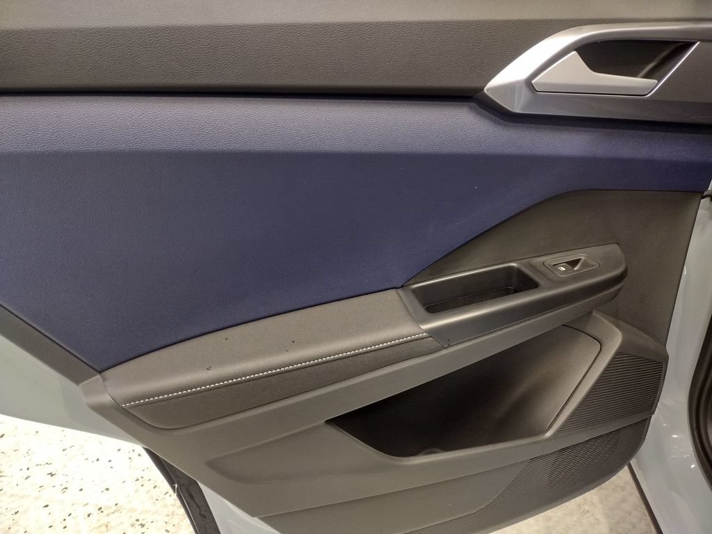 New 2026 Volkswagen Taos SEL AWD/4WD image 23