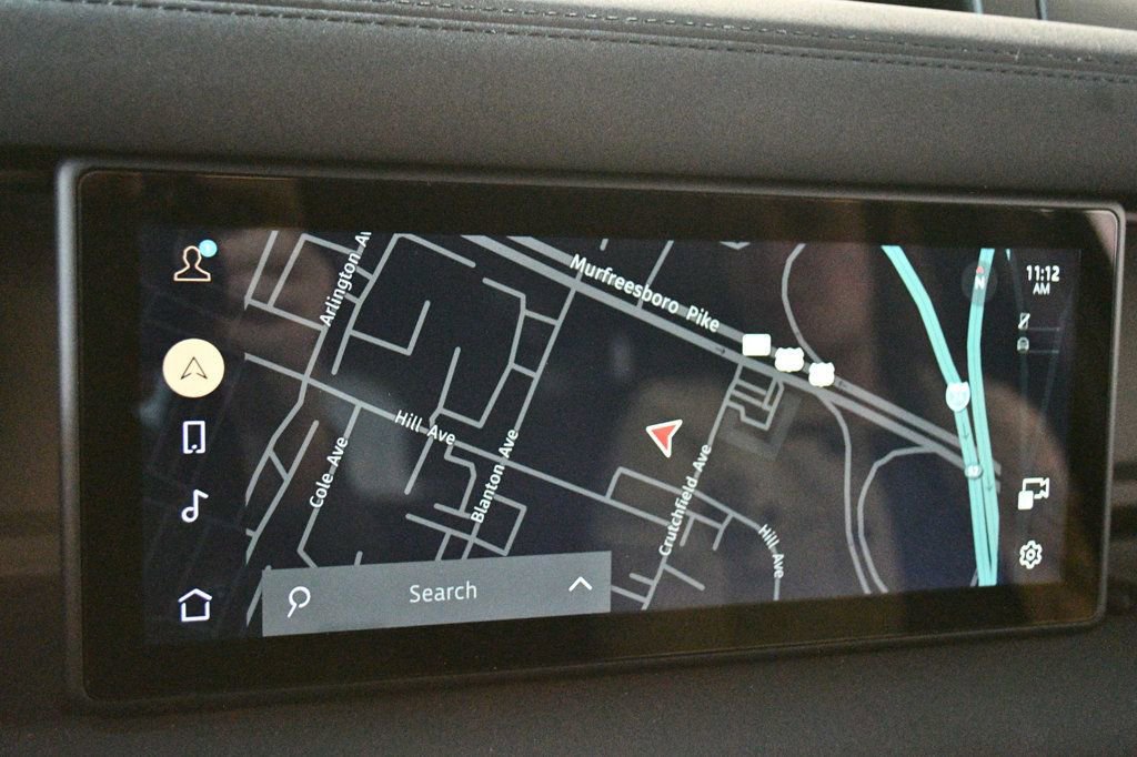 Used 2023 Land Rover Defender 110 X-Dynamic SE image 7