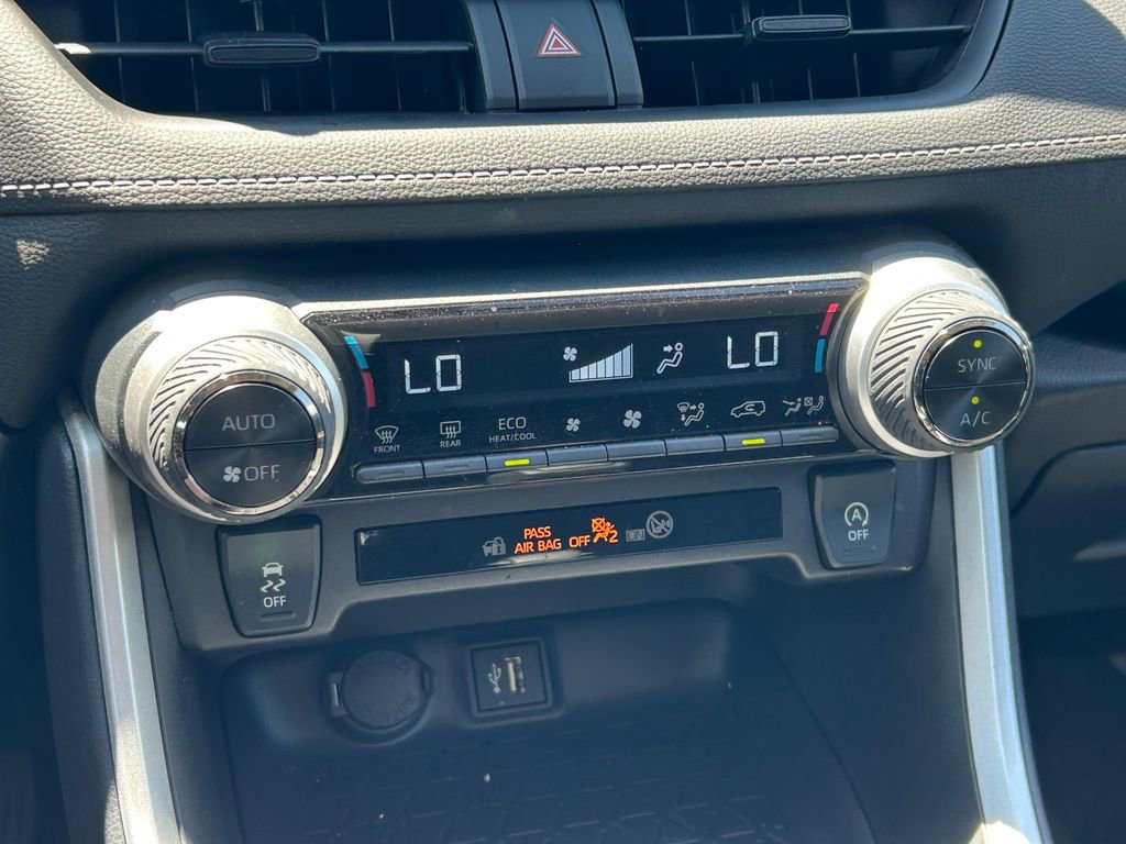 Certified 2025 Toyota RAV4 XLE FWD image 28
