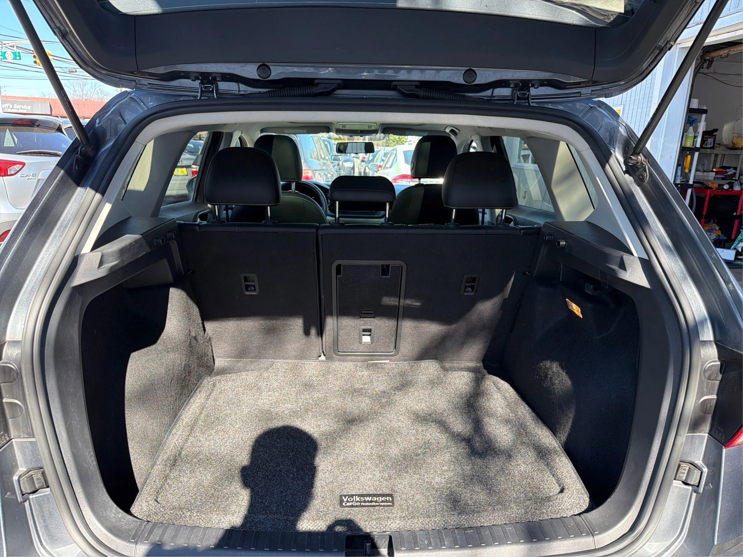 Used 2022 Volkswagen Taos SE image 16
