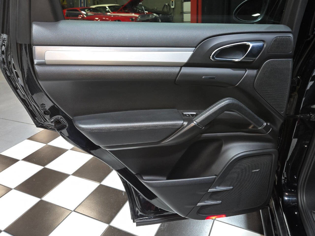 Used 2013 Porsche Cayenne GTS image 63