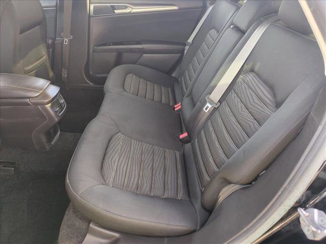 Used 2016 Ford Fusion SE image 17