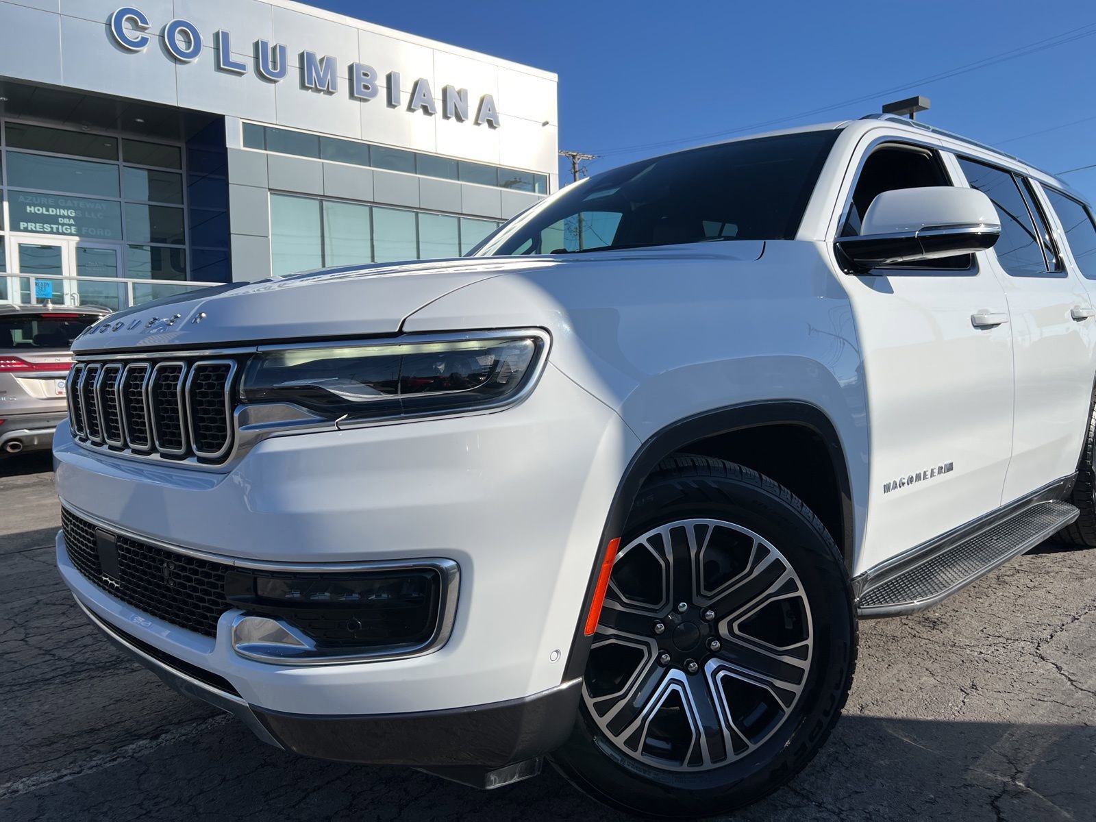 Used 2022 Jeep Wagoneer Series III w/ Flexible Seating Group image 43