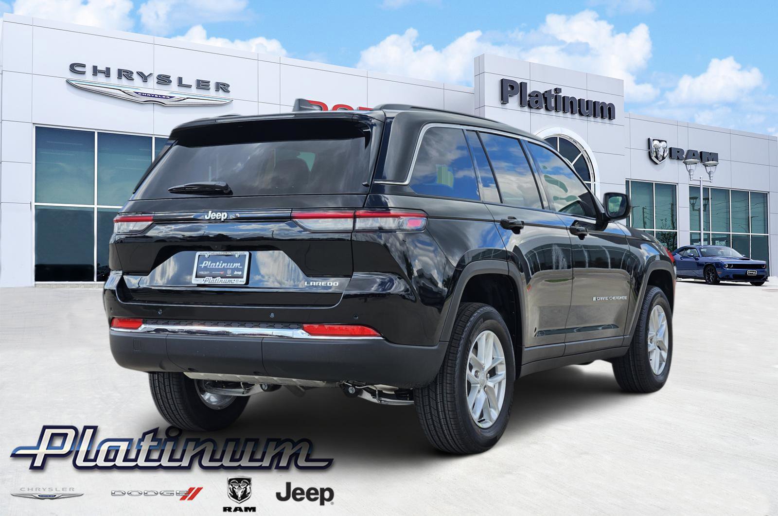 New 2026 Jeep Grand Cherokee Laredo RWD image 5