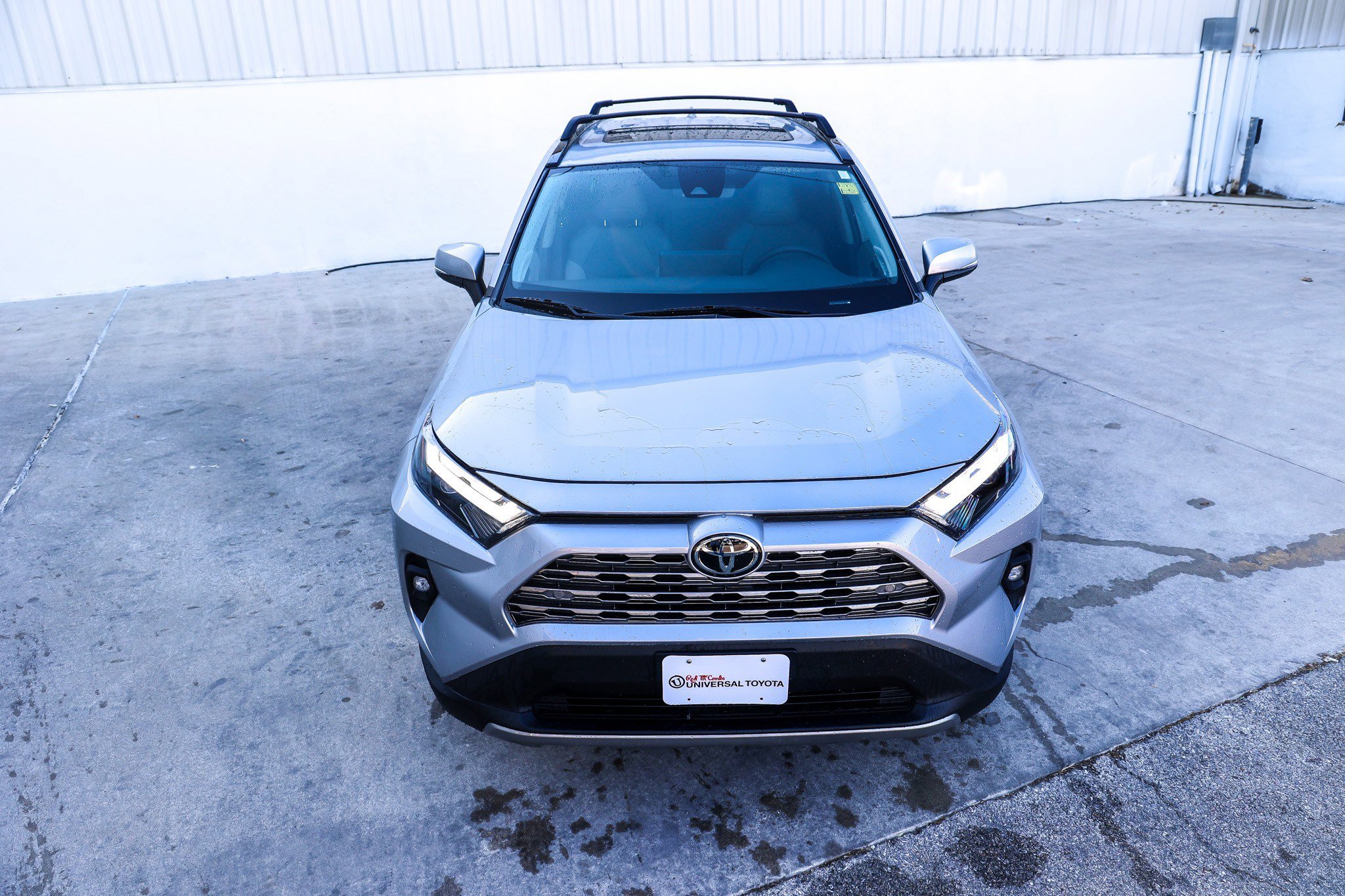 Used 2023 Toyota RAV4 Limited image 4